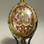Orologio a cipolla ovale. Parigi. prima metà del XVII secolo, Rame dorato, smalti